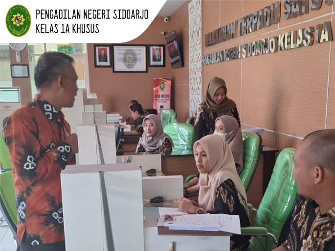 KETUA PENGADILAN NEGERI SIDOARJO KEMBALI MELAKUKAN MONITORING TERKAIT SARANA PRASARANA PELAYANAN PUBLIK SECARA LANGSUNG